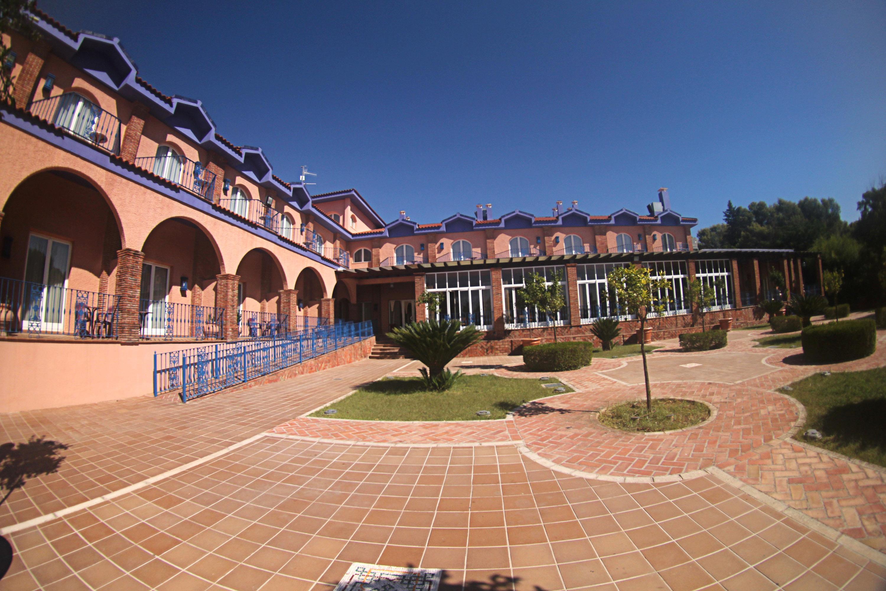 Hotel Fuente Las Piedras Cabra Exteriör bild