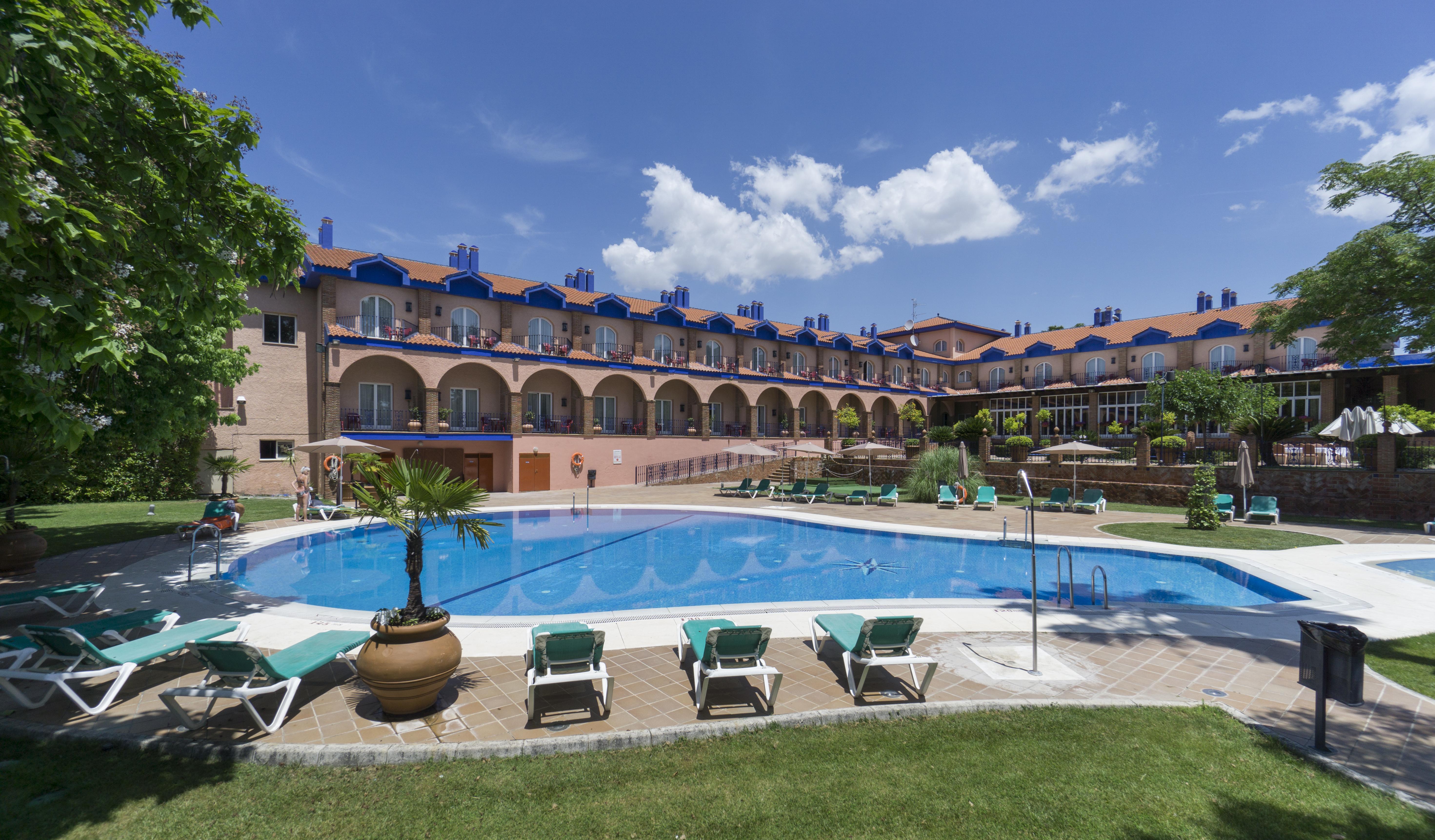 Hotel Fuente Las Piedras Cabra Exteriör bild