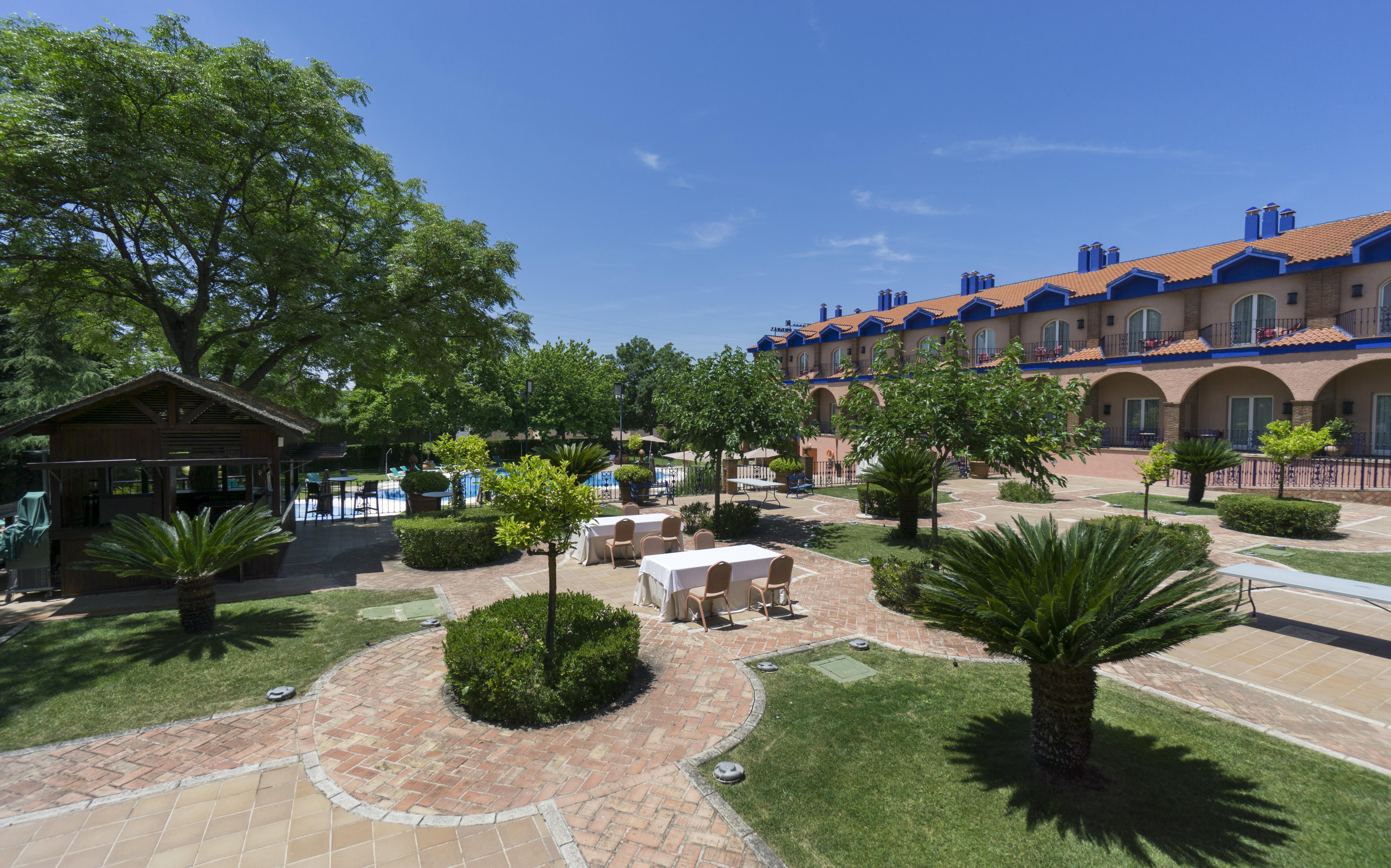 Hotel Fuente Las Piedras Cabra Exteriör bild