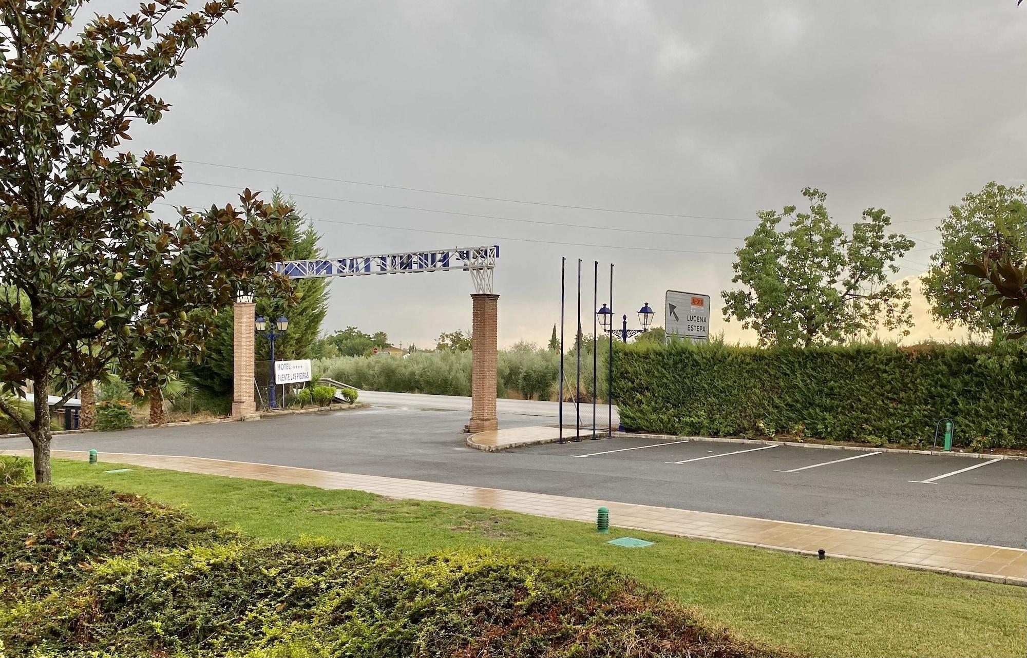 Hotel Fuente Las Piedras Cabra Exteriör bild