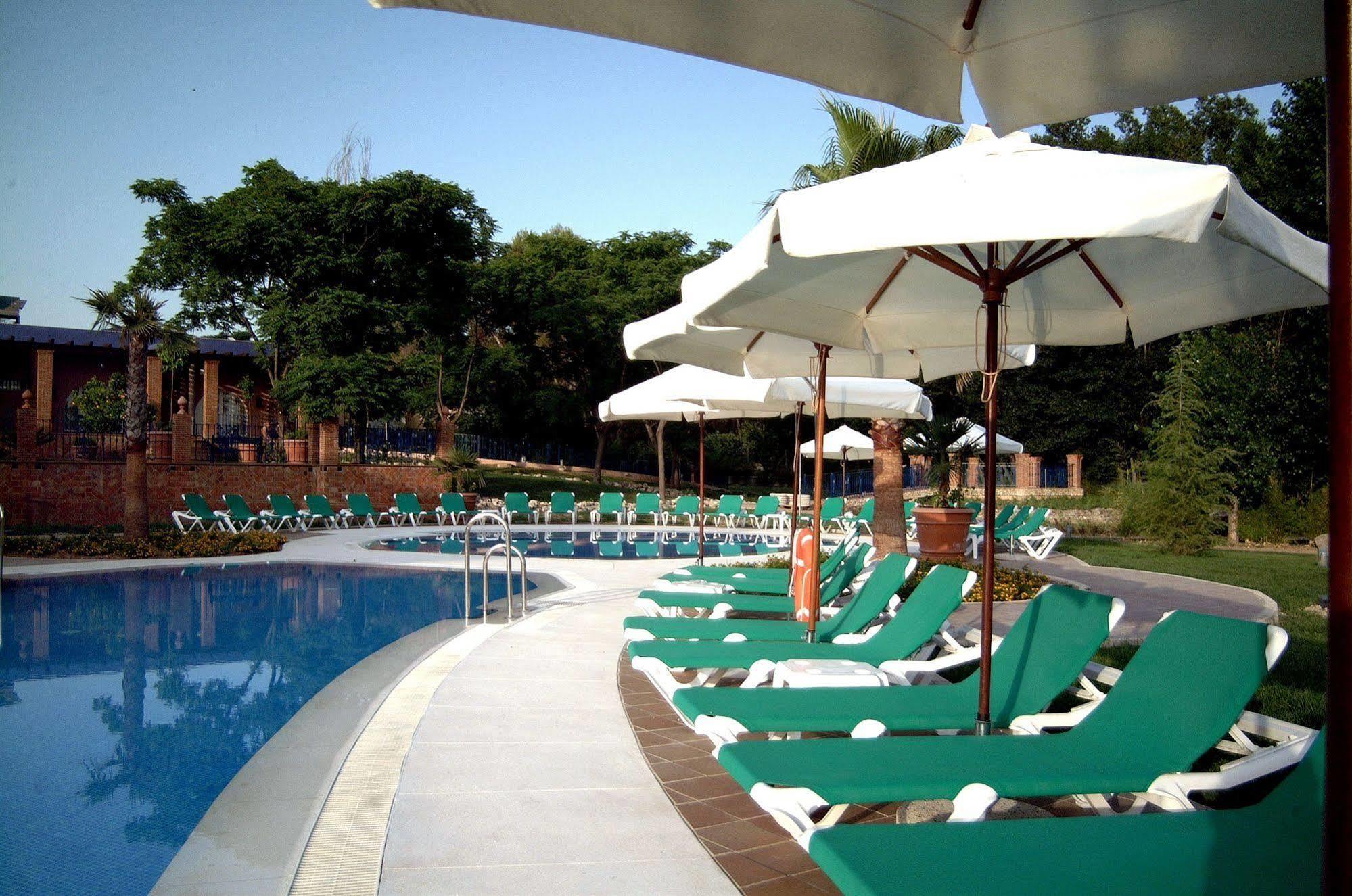 Hotel Fuente Las Piedras Cabra Exteriör bild
