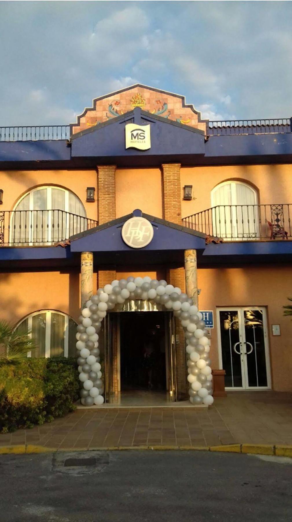 Hotel Fuente Las Piedras Cabra Exteriör bild